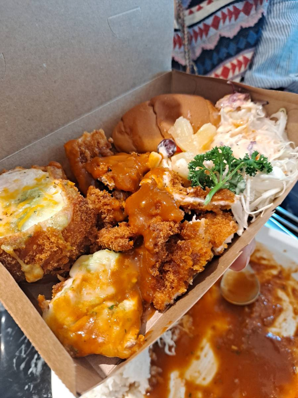 쯔왕돈까스 포장박스