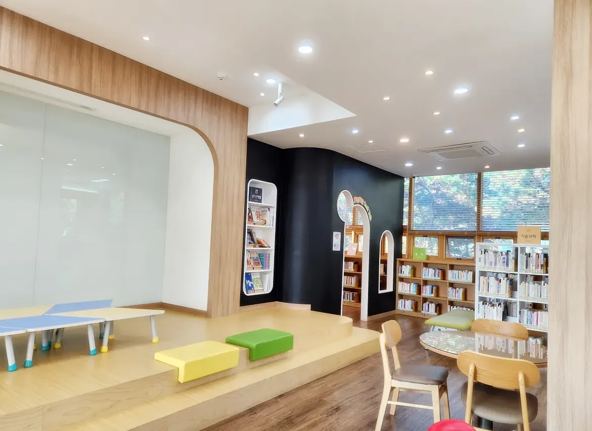 평생학습북카페-내부-안쪽-카페구조
