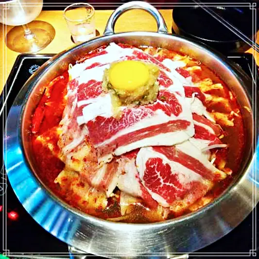 먹술단 건대입구 마라소고기전골 육회꼬막비빔밥 맛집