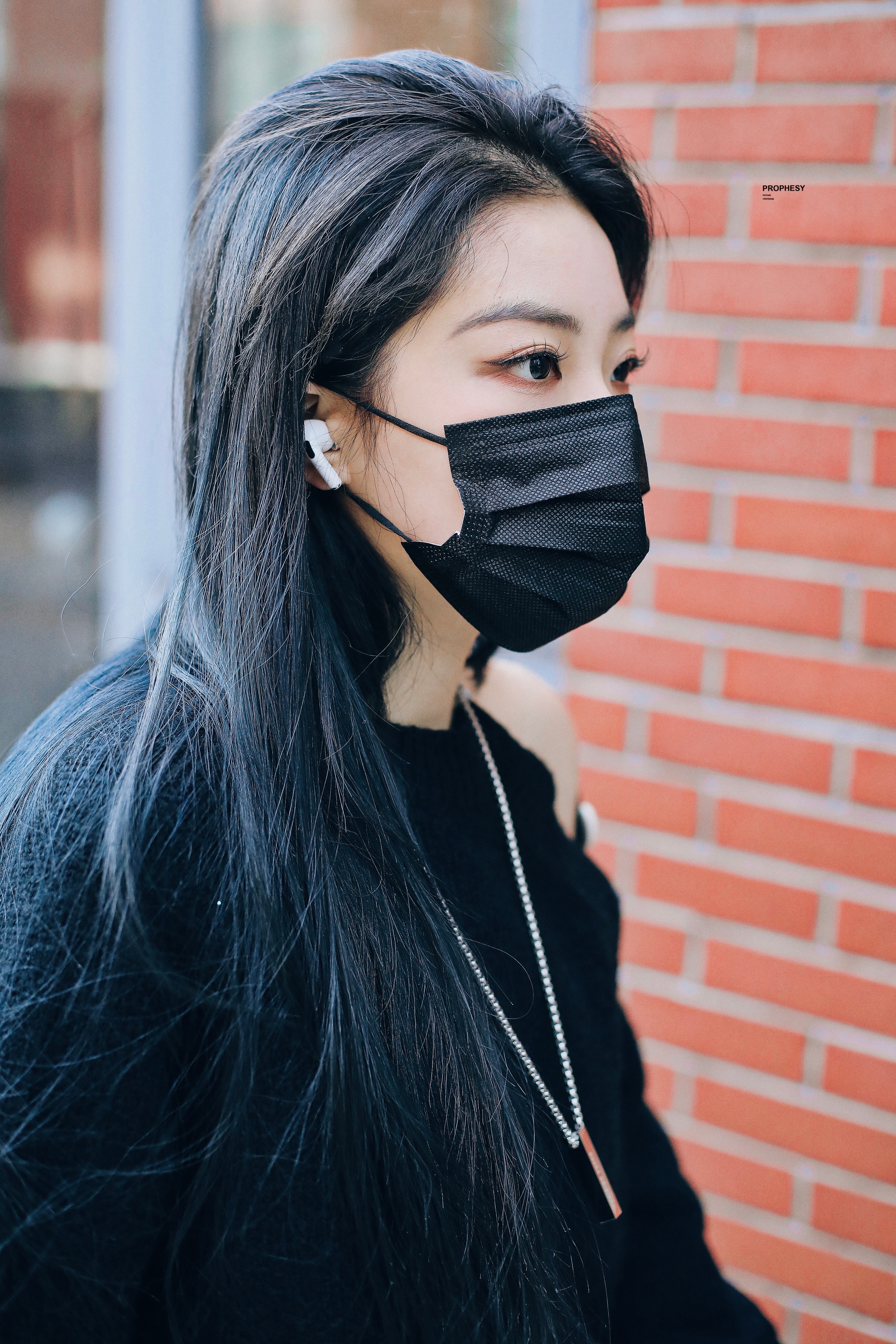 더 나인 위옌 喻言