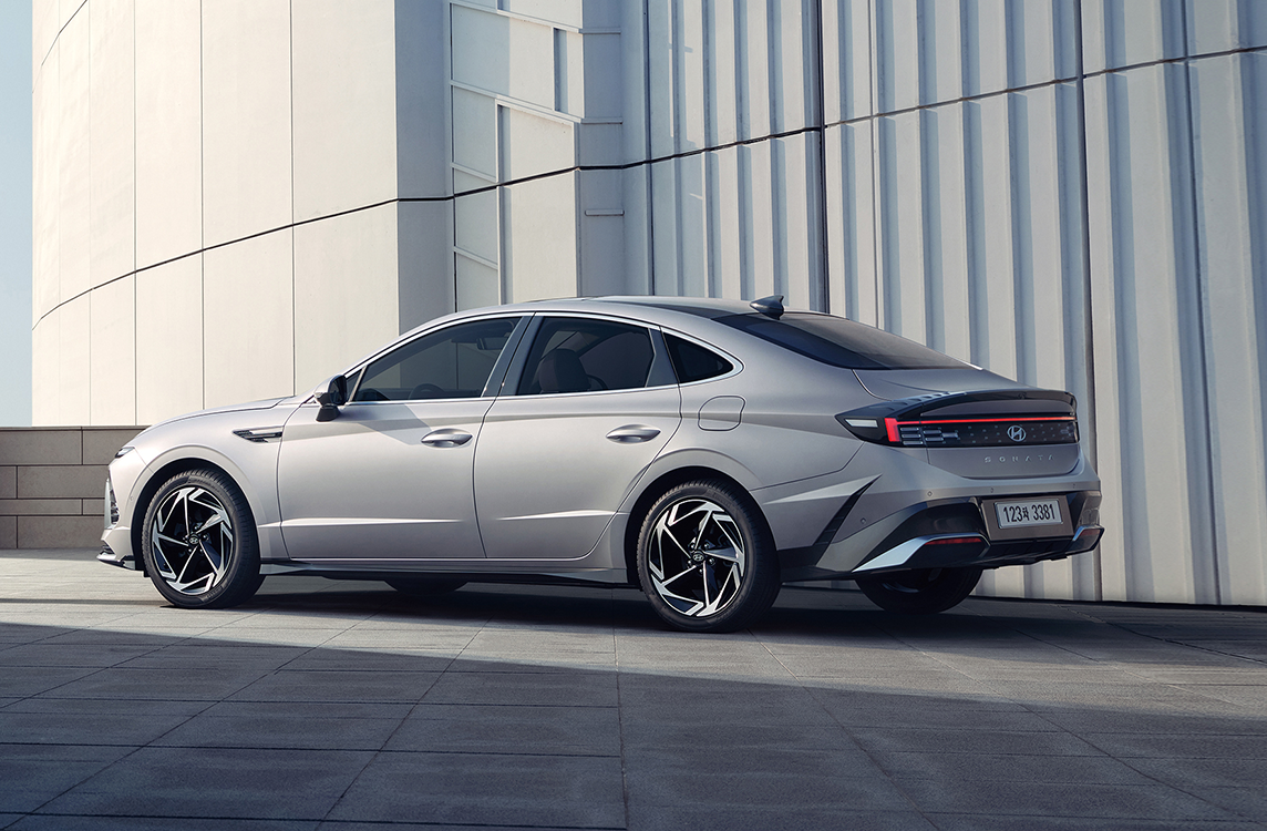 현대 쏘나타 디엣지 2023년형 모델 뒷사진 출처 현대차 홈페이지