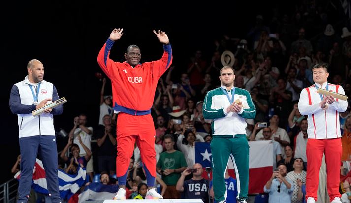 로페스 올림픽 5연패 미하인 쿠바 레슬링 국가대표