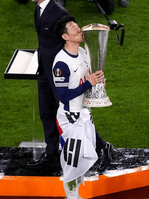 손흥민 유로파 우승 골 토트넘 벤치