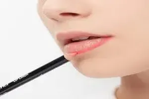 입술