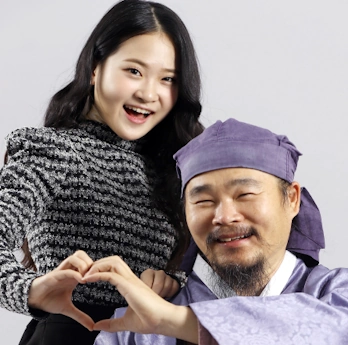 김봉곤 훈장 딸 김다현