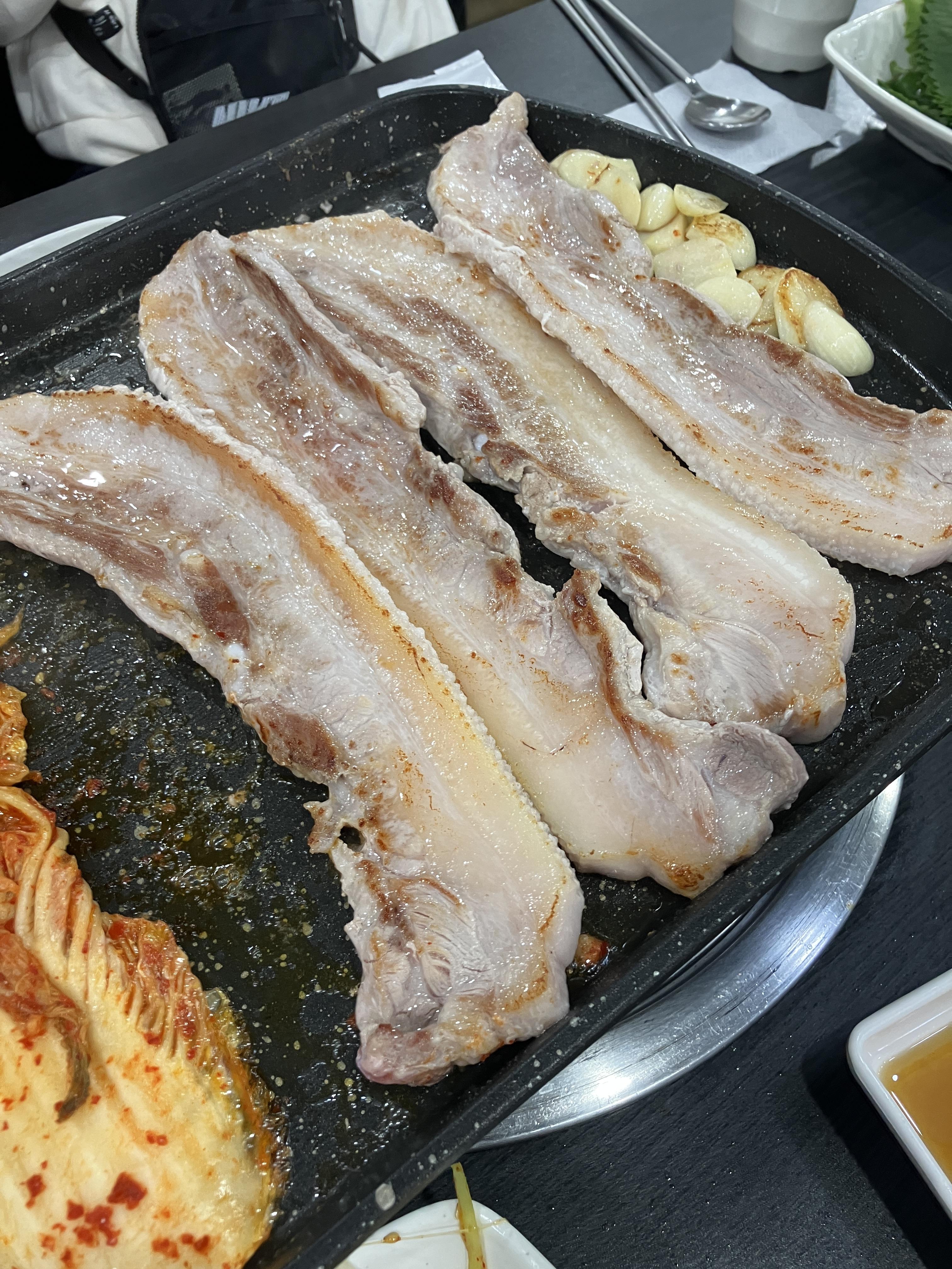 꽃돼지 고기집 삼겹살 내돈내먹