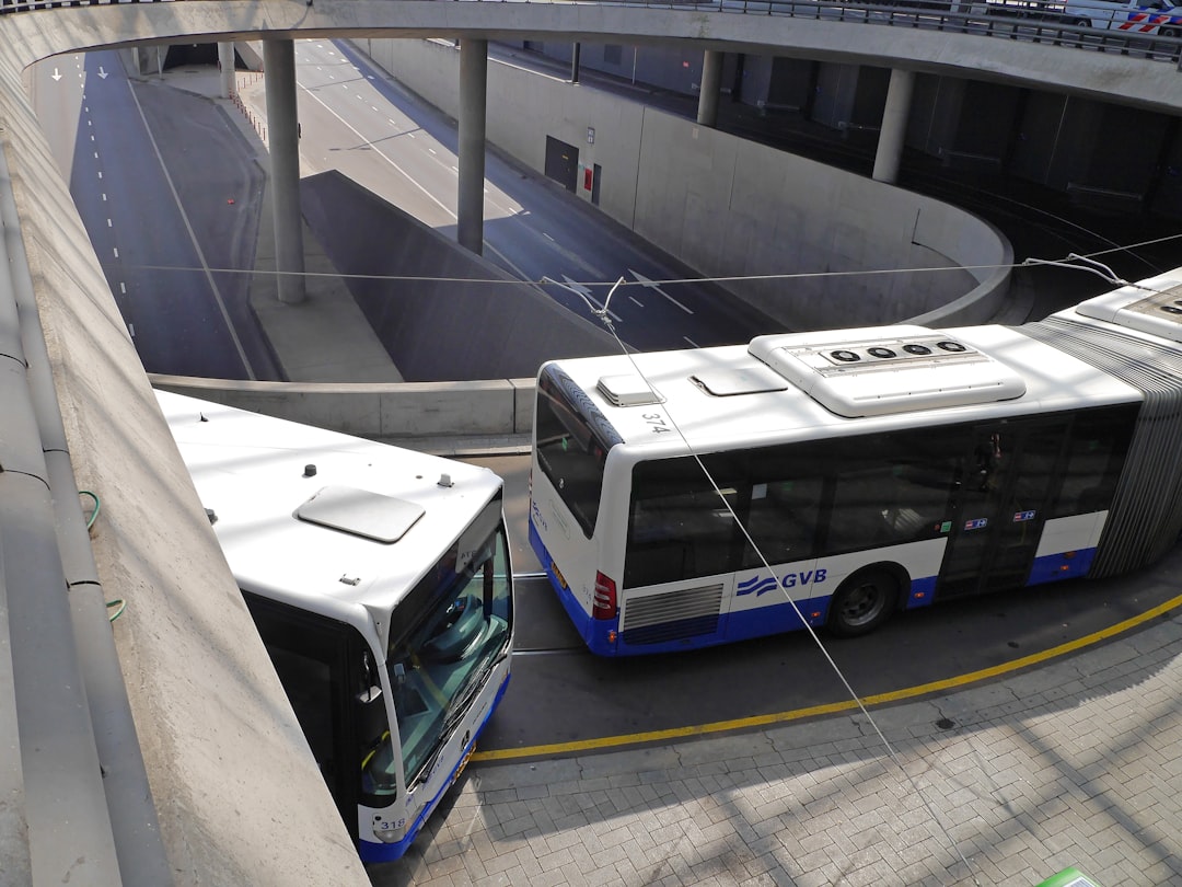 Bus terminal
