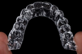 청소년의 치아 건강 적신호! 원인은 스마트폰?