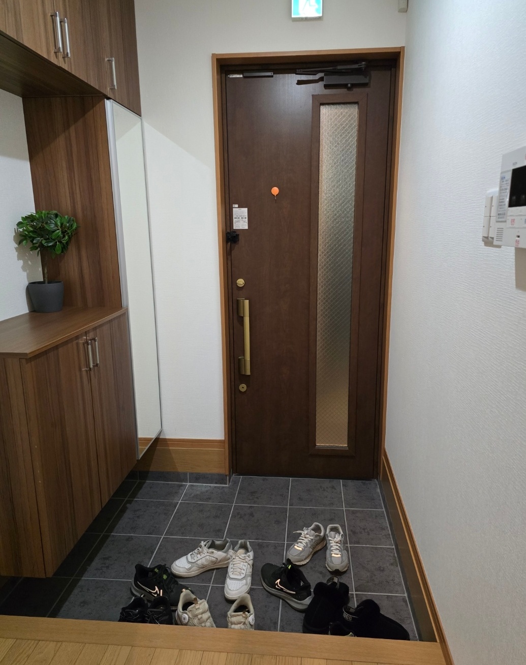 오사카 에어비엔비 주택 현관 이미지