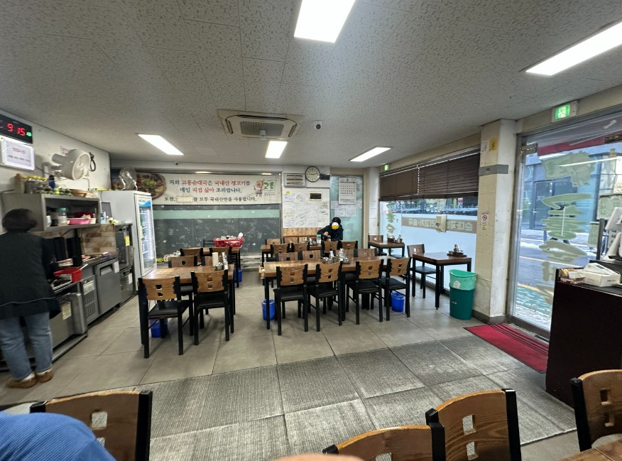 건대입구역 순댓국 전문점 '고흥순대국' 내부