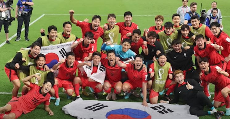 16강 진출한 대한민국 축구 국가대표