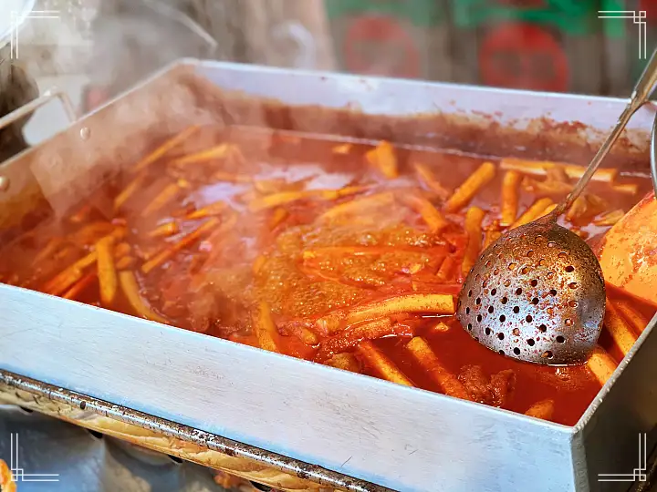생방송오늘저녁 이천 관고시장 매콤 닭발 똥집 맛집 추천