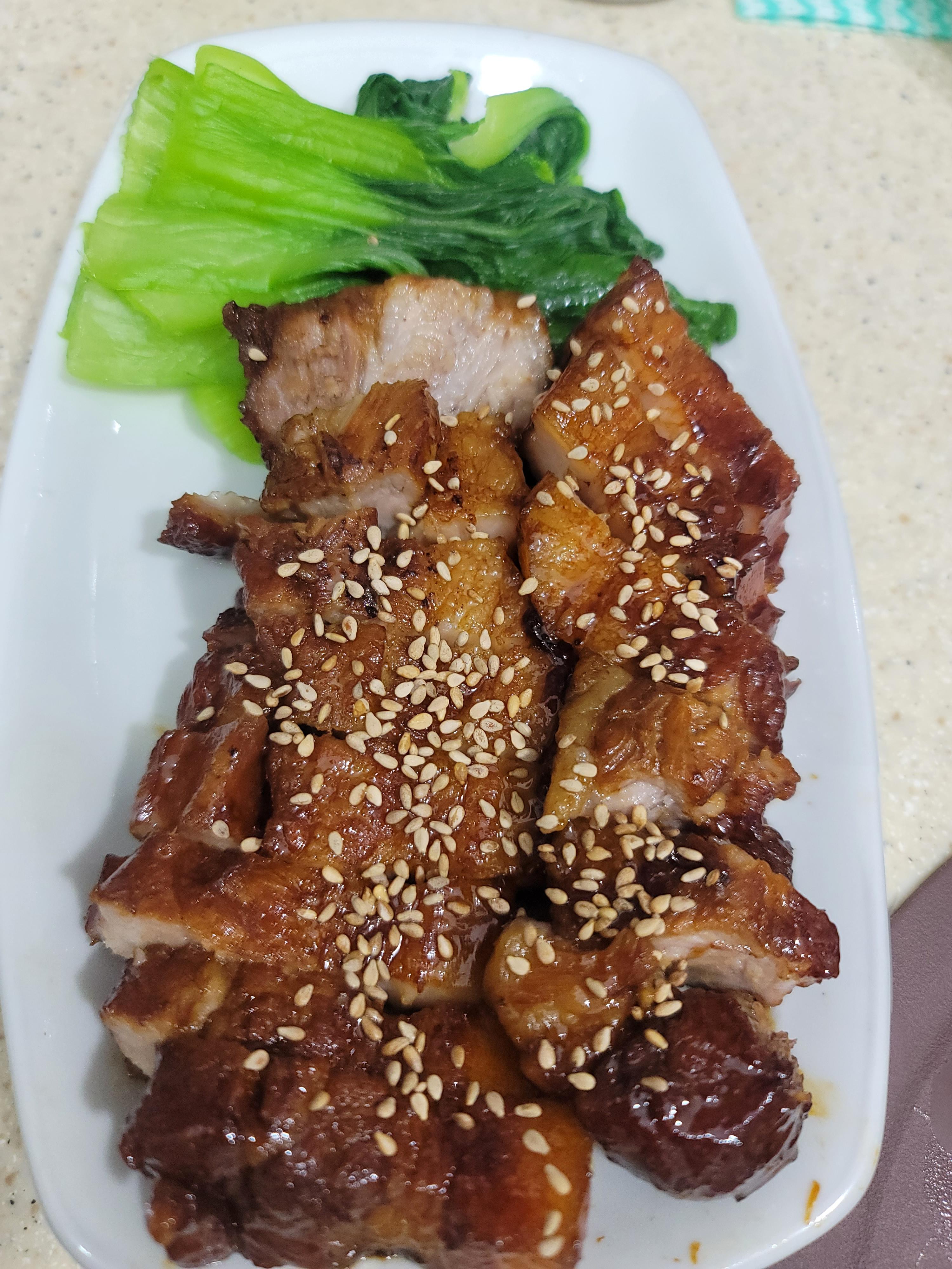 부드럽고 윤기나는 동파육