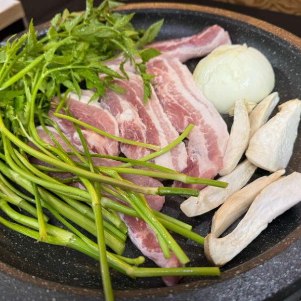 망상 오토캠핑리조트 맛집 돼지먹는복어