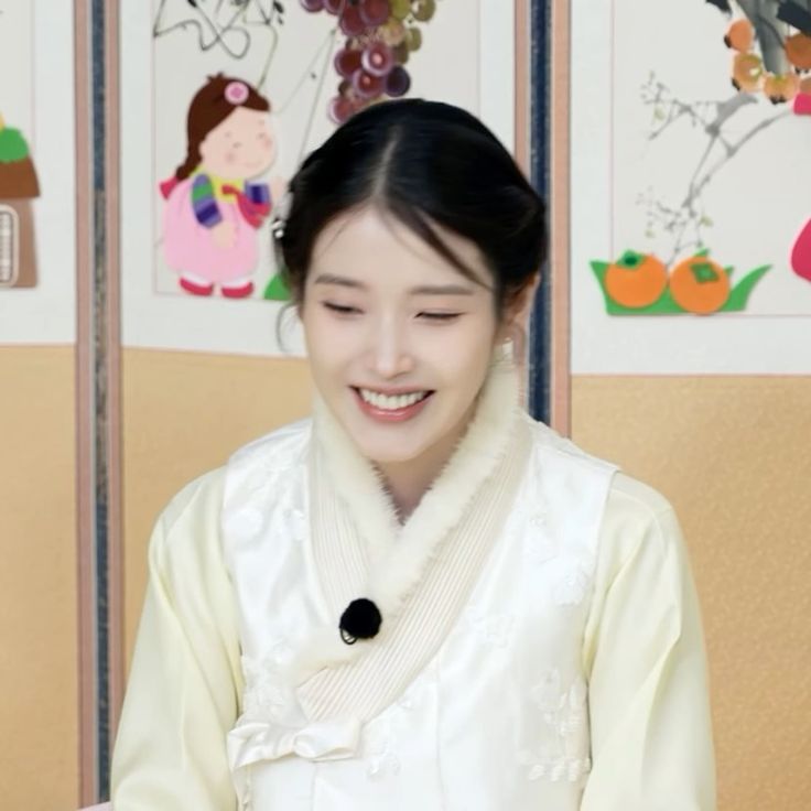 장원영 카리나 아이유 제니 여자 아이돌 한복 자태