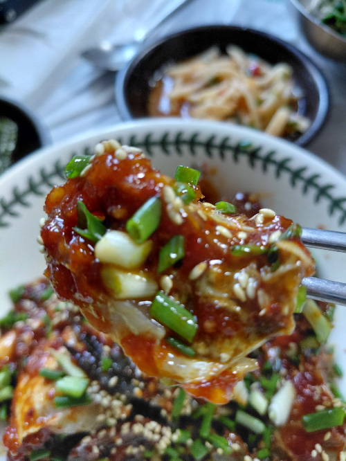 거제도 맛집 거제도 '아지트' 푸짐한 양념게장, 간장게장 정식과 생선구이 거제도 가볼만한곳 거제도 여행