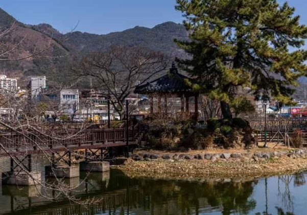 영산 연지못