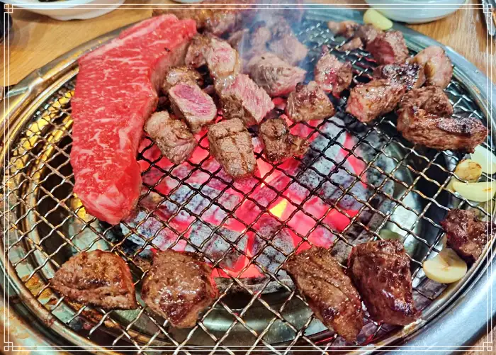 생생정보 마당 강원 홍천 농장직영 한우 정육식당&#44; 투뿔 숯불 구이 맛집