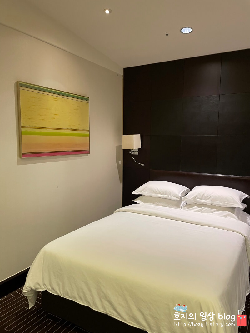 송도 쉐라톤 디럭스룸 침대