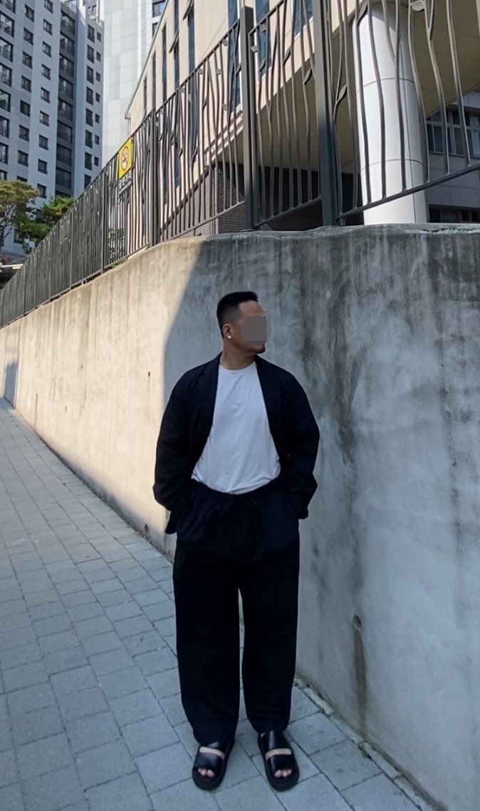 데일리룩('26. 6. 29.)지유 X 엔지니어드 가먼츠 지유엔가 코드레인 재킷 팬츠 셋업, 무신사스탠다드 쿨탠다드 티셔츠, MMGL 엠엠지엘 가죽샌들, 마크-4 덤벨 피어싱 실버
