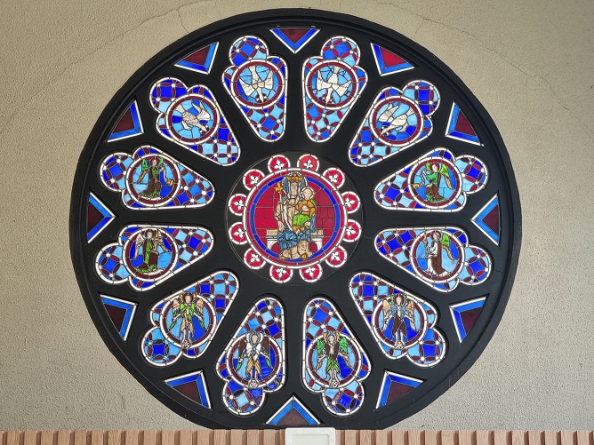 서울 장안동성당 성모자 유리화