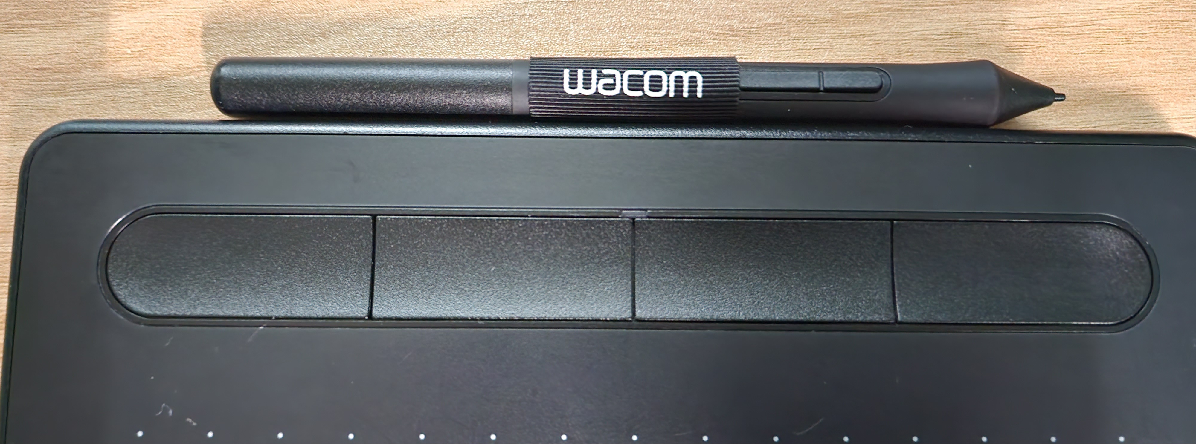 와콤(WACOM) 테블릿 인튜어스(Intuos) 4개의 익스프레스 키