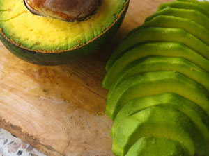 아보카도 자르는법 - 슬라이스&amp;#44; 큐브&amp;#44; 으깨기 등 원하는 모양으로