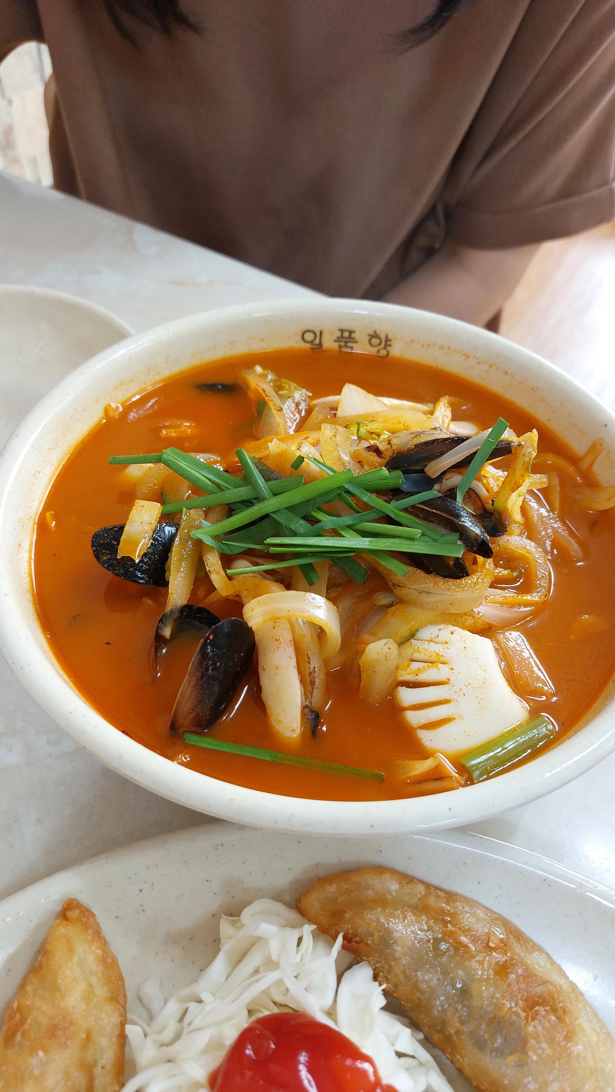 직산 중국집 짬뽕 국물이 맛있는 일품향 짬뽕!