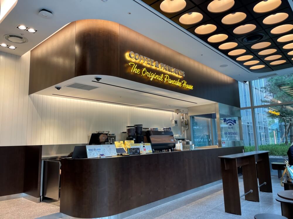 오리지널-팬케이크-하우스-카페-센터필드점-매장-모습