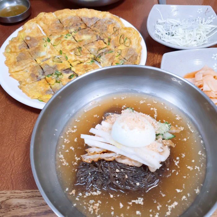 물냉면과-육전