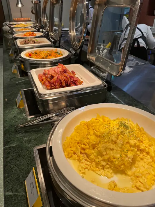 서울 10만원대 가성비 호캉스 로카우스 아페티 조식