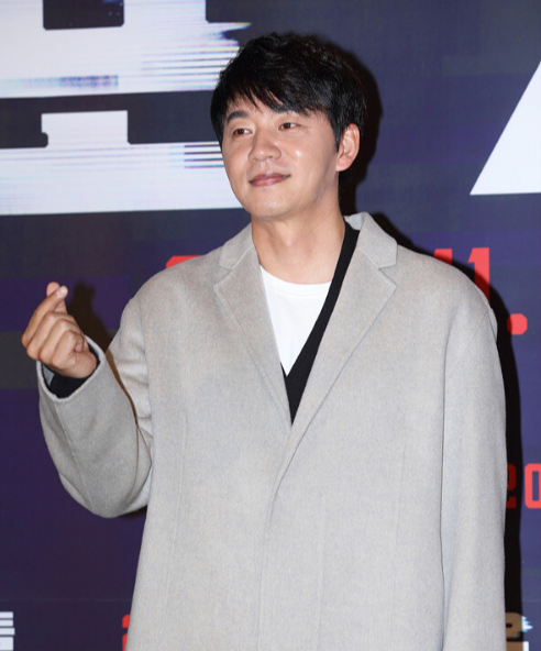 배우 김승수
