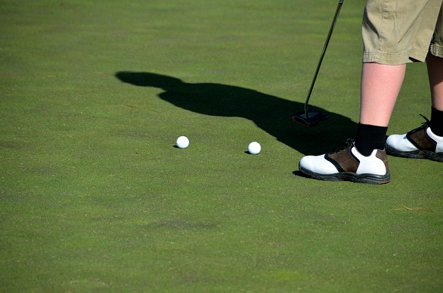 공2개를 두고 연습하는 모습