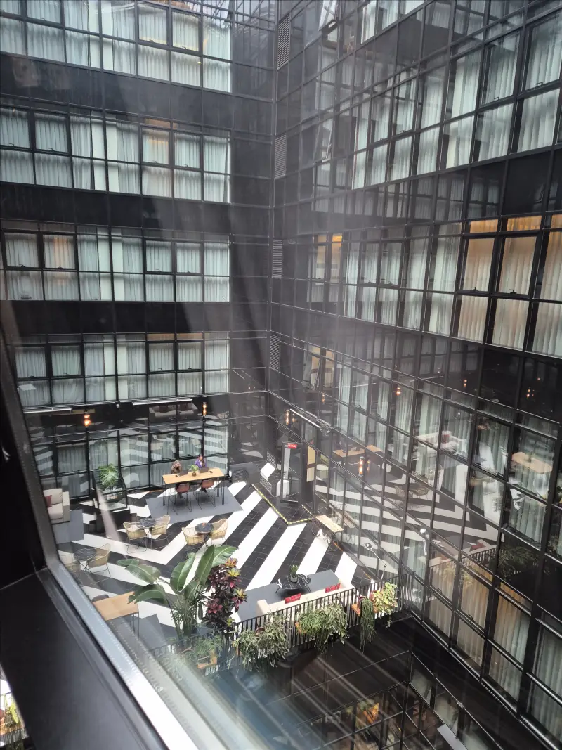 객실 내부 창 사진