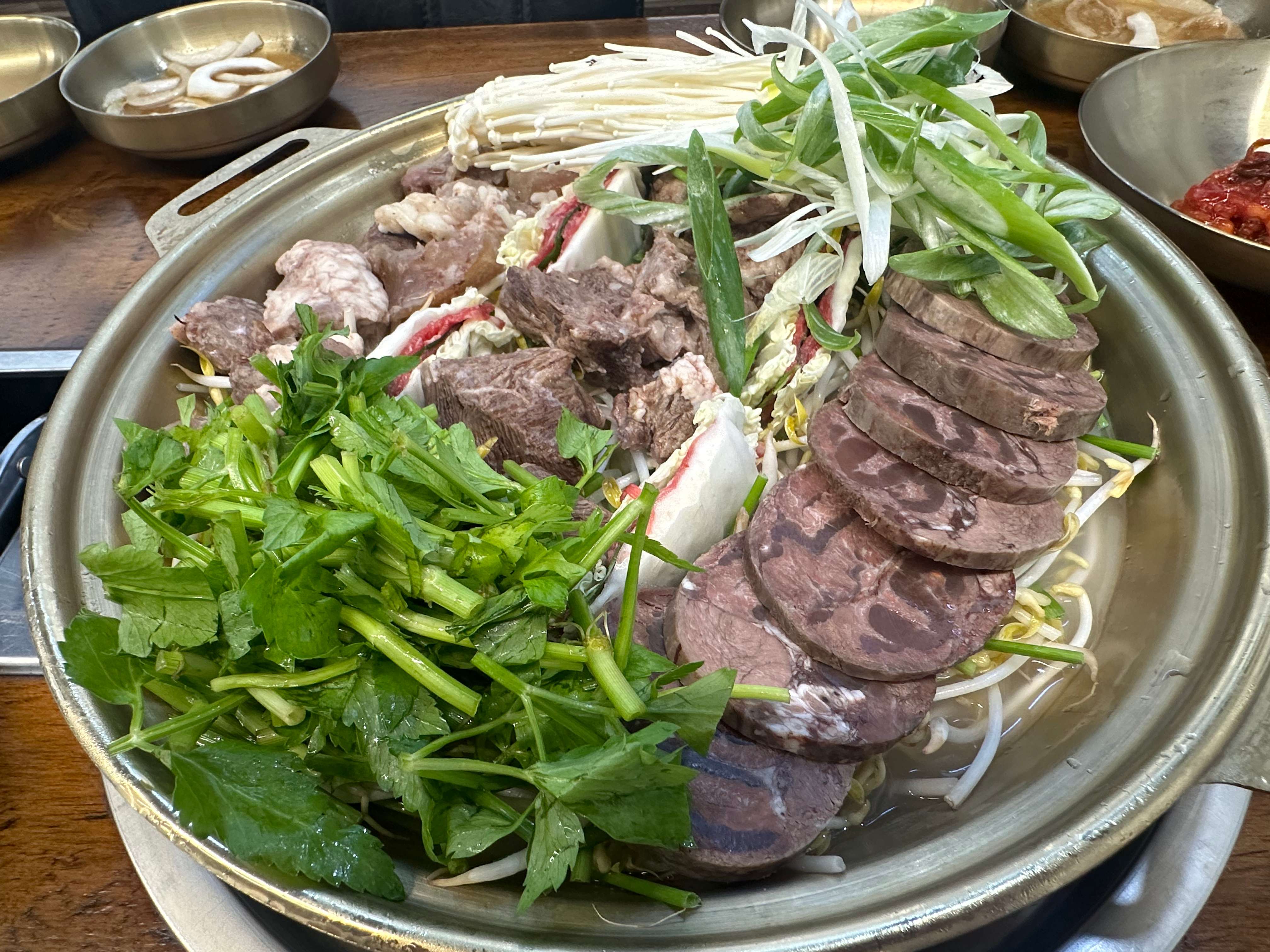 한우 뭉텅이 수육