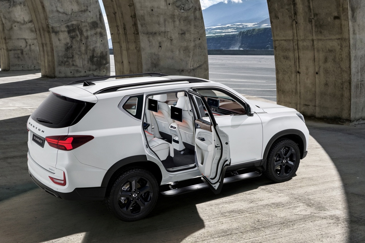 KGM 렉스턴 써밋