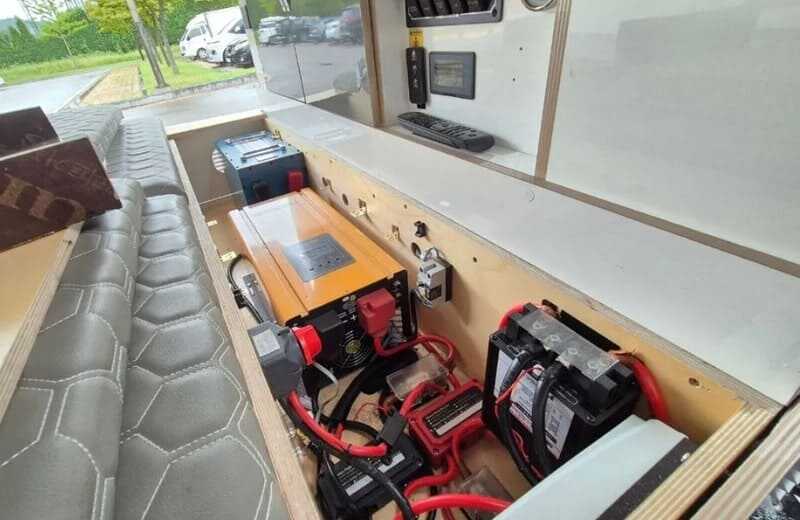 스타렉스 캠핑카 중고차 