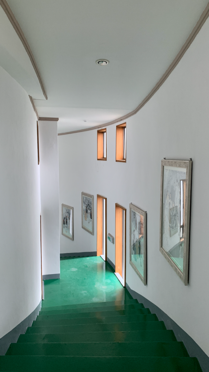 해미 순교성지 지붕 올라가는 길