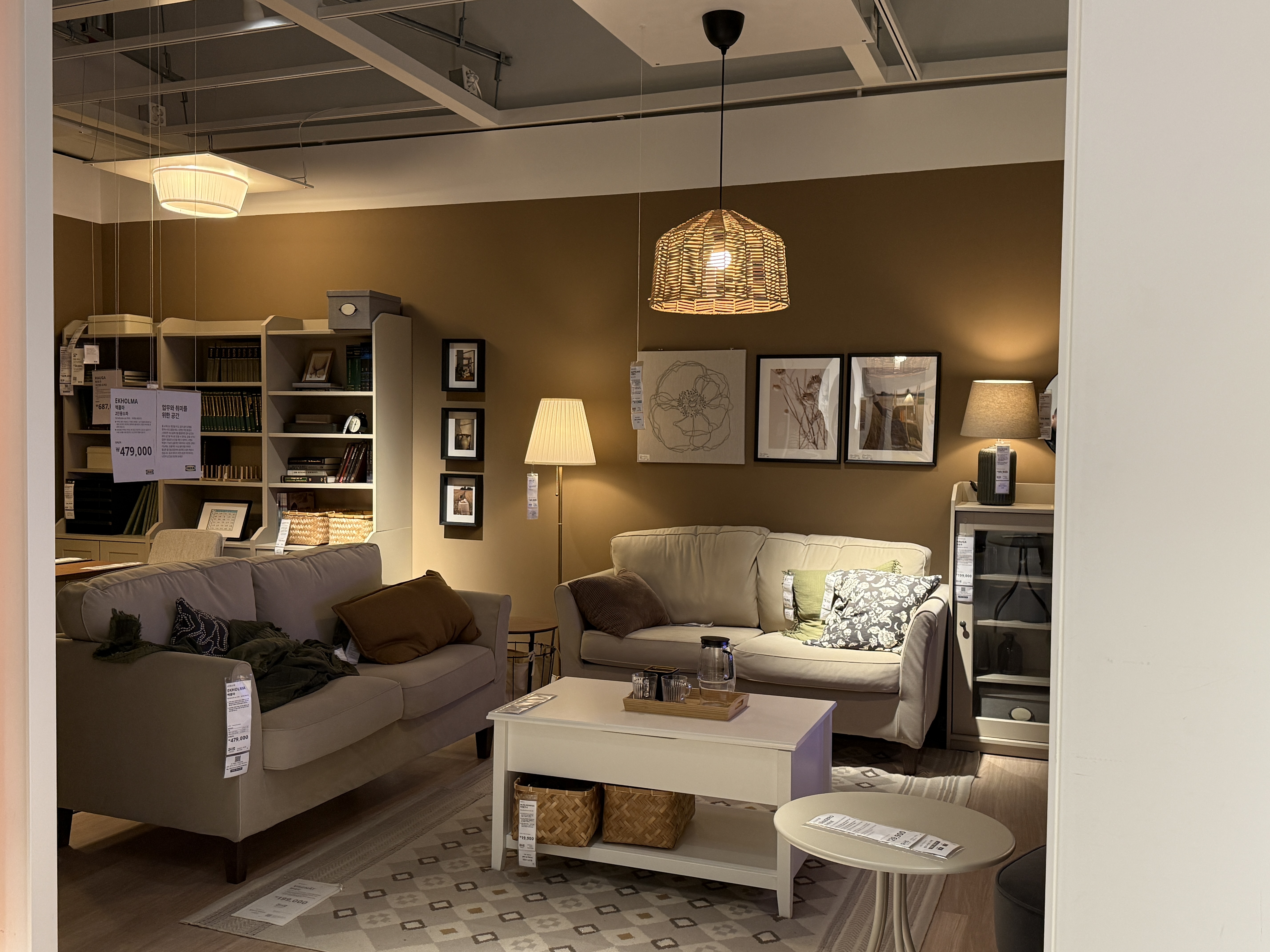 모던한 분위기의 룸들