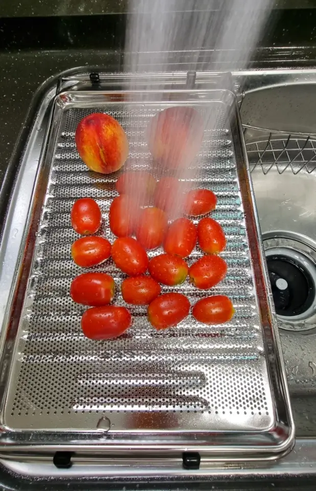 채소,과일을 씻기 편리해요