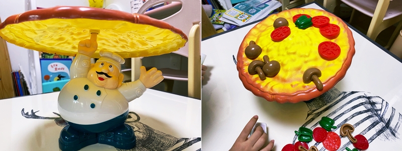 보드게임을 가지고 노는 이미지 입니다.