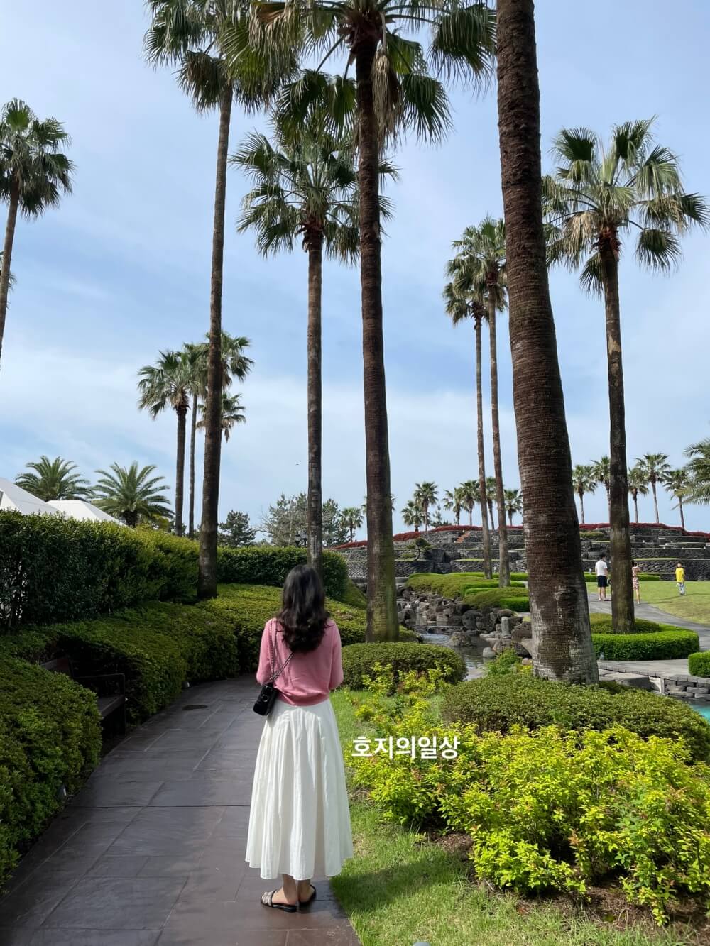 디올 디웨이 뮬 슬리퍼 - 착용 뒷모습