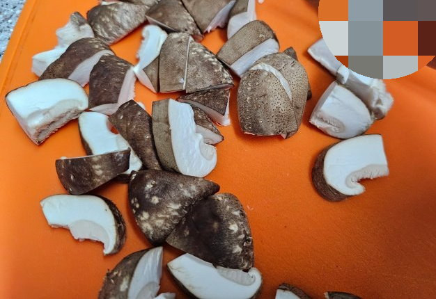 먹기좋게-잘라진-표고버섯