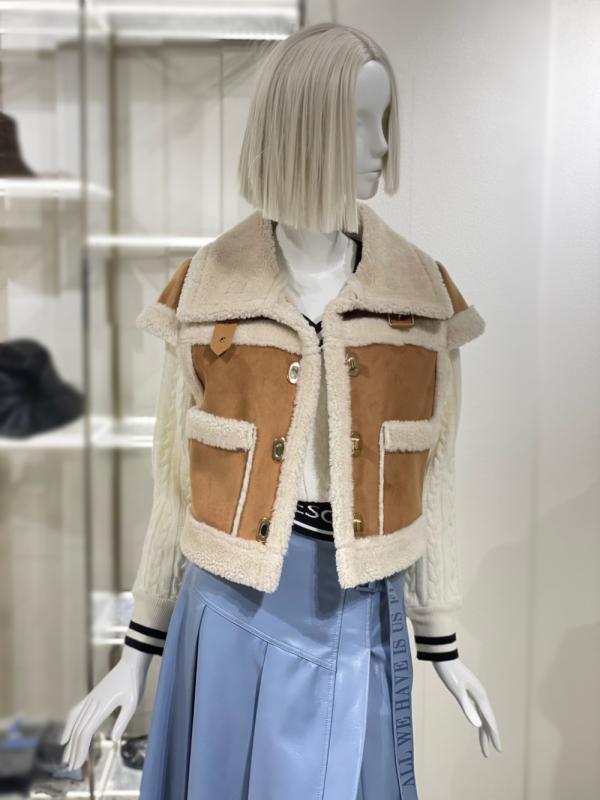 에고이스트 캡소매숏기장무스탕베스트 EP4MV561