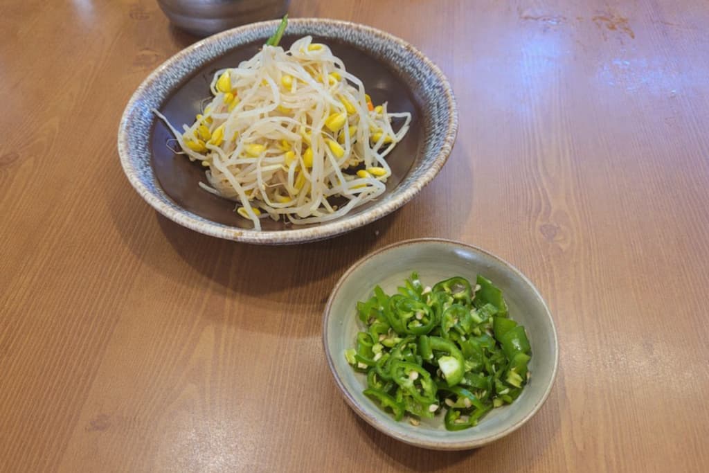 콩나물과 청양고추 반찬