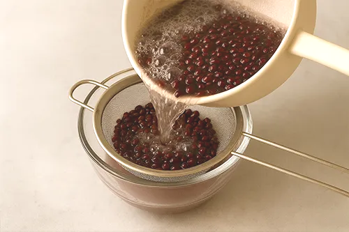 첫 팥물 버리기