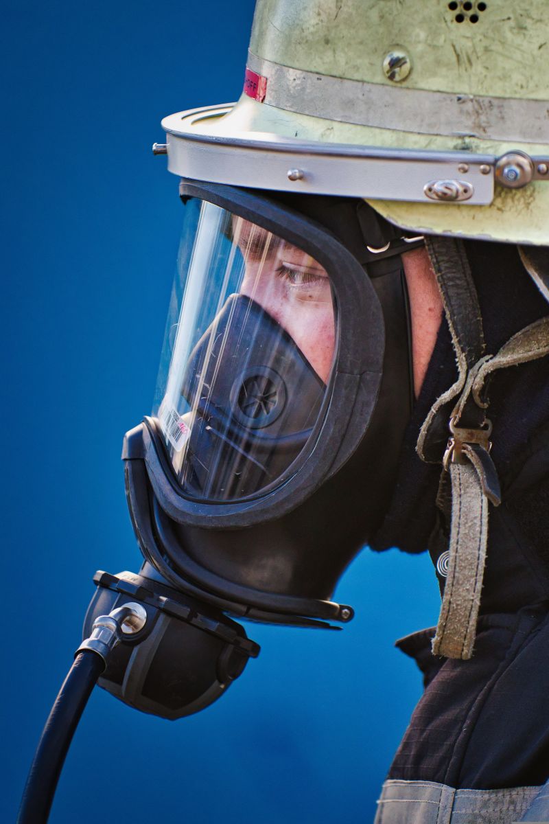 호흡기마스크쓴 사람사진