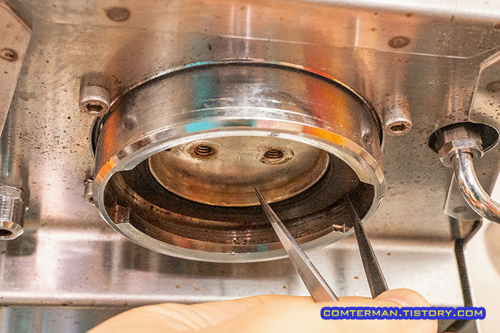 가찌아 클래식 가스켓 제거