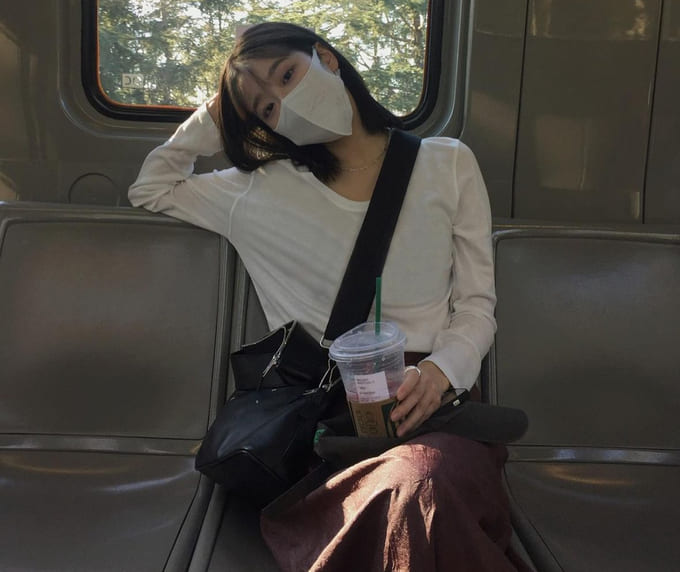 이나은 사복