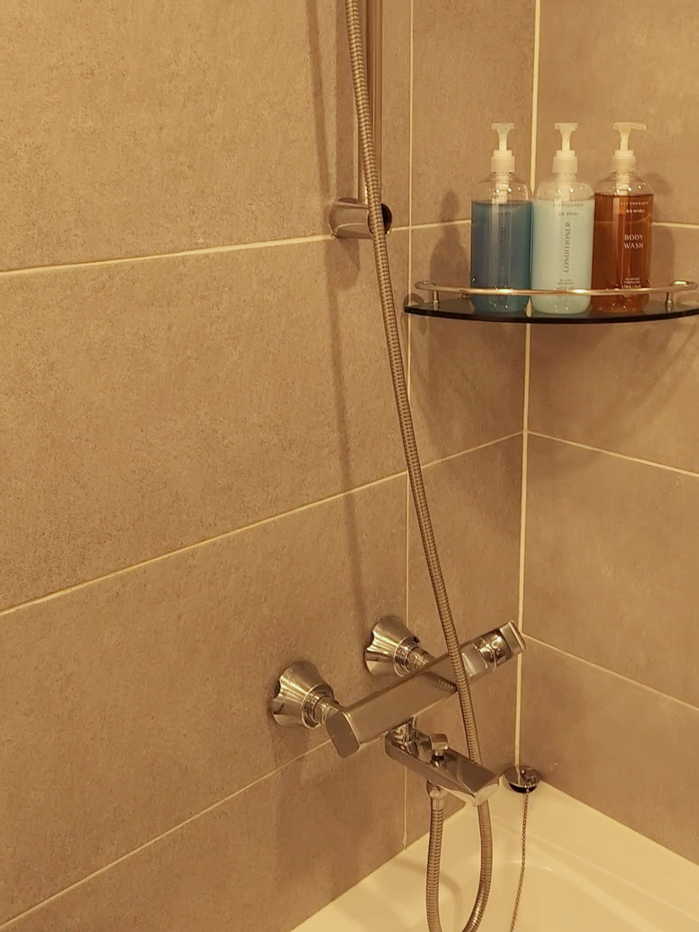 호텔스카이파크-킹스타운-동대문-샤워실